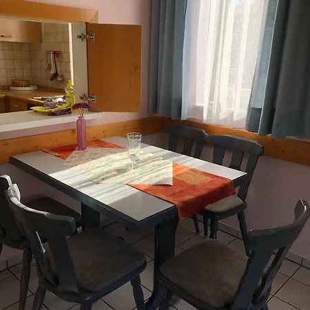 To Hus, Reihenhaus 7